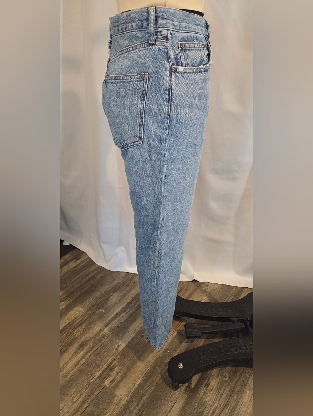 Agolde Classic High-Rise Straight Leg Women’s Jeans - Light Blue - Picture 8 of 15